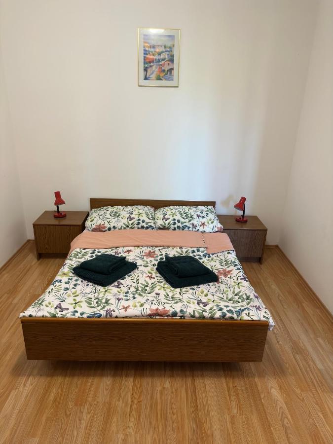 Apartmani Marko Новаля Екстер'єр фото